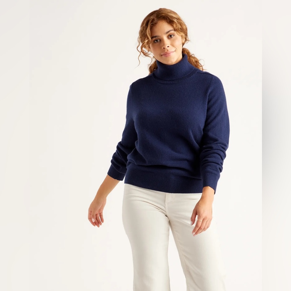 Like New Quince Mongolian Cashmere Turtleneck Sweater